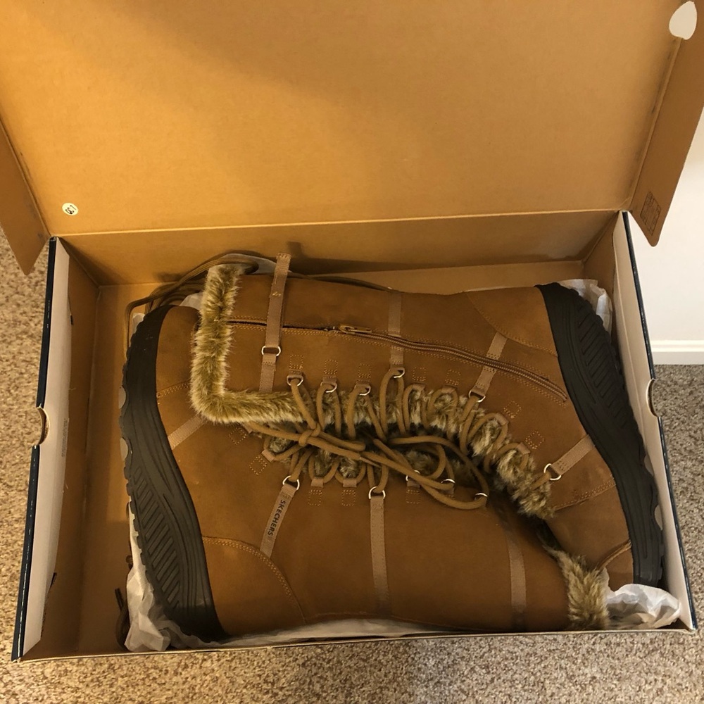 Skechers Shape Ups Fur-Lined Winter Boots - Picture 3 of 14